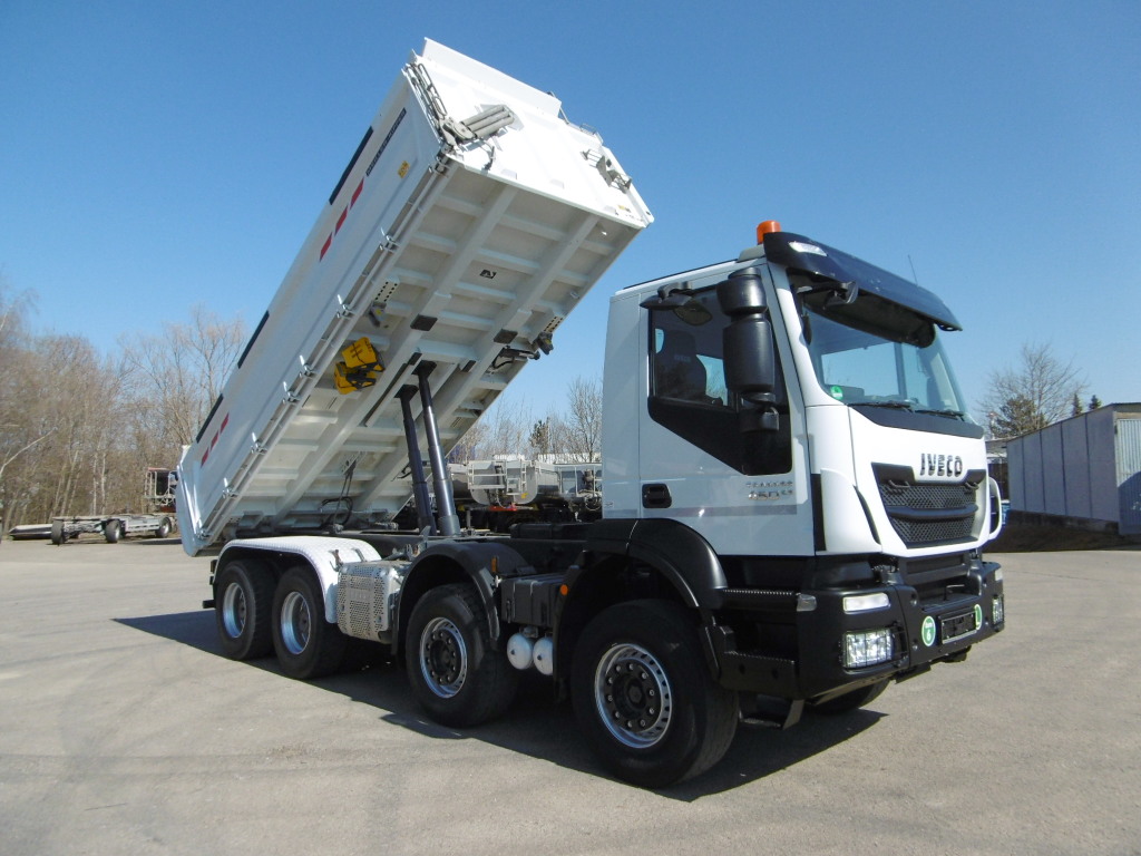 Iveco450Trakker67532_srcset-large
